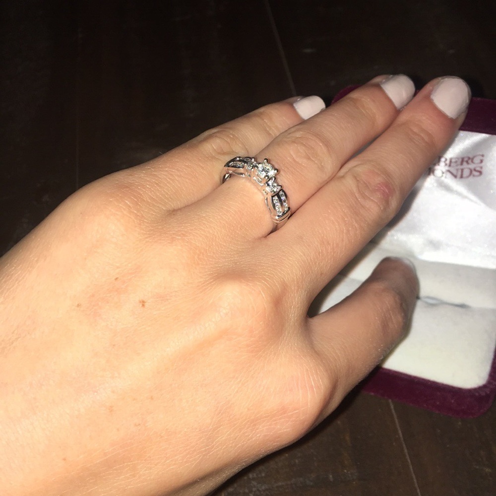 Helzberg Diamond Ring